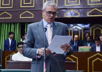 CM moves resolution in Assembly for J&K Statehood